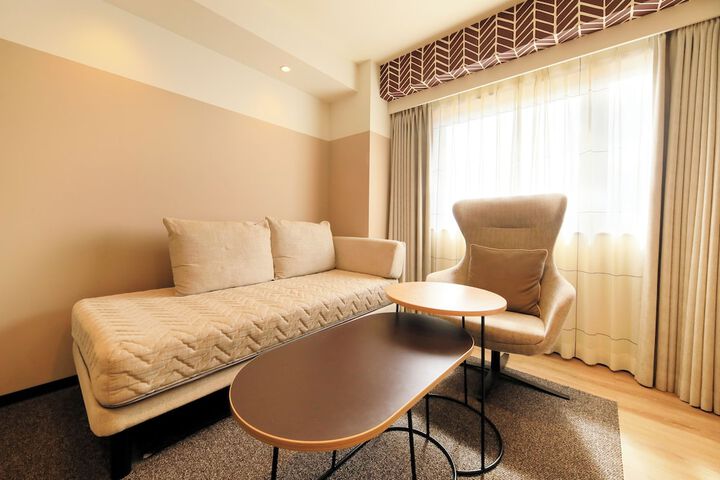 Room 10 of 53