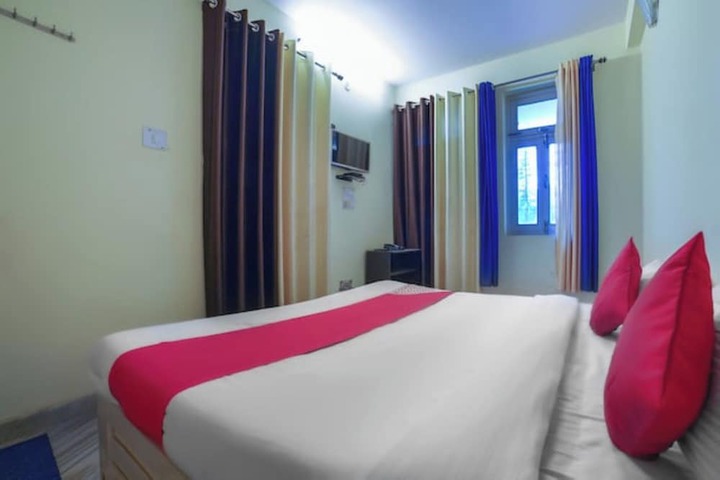 Room 4 of 14