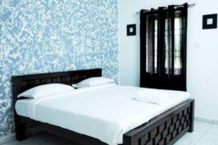 FabExpress French Villa