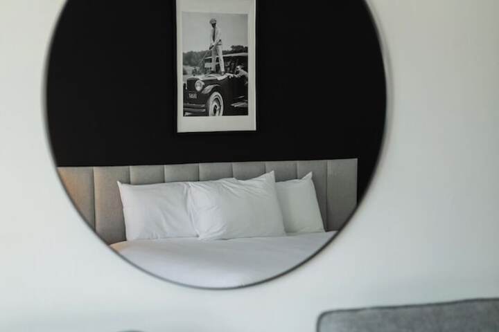 Room 14 of 104