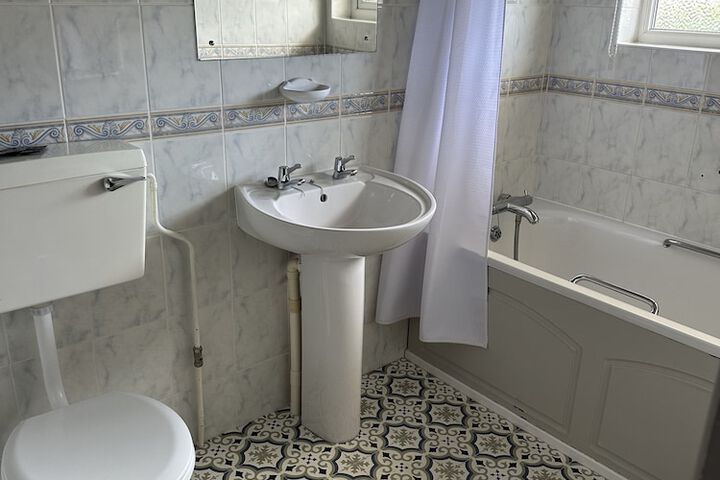 Room 115 of 171