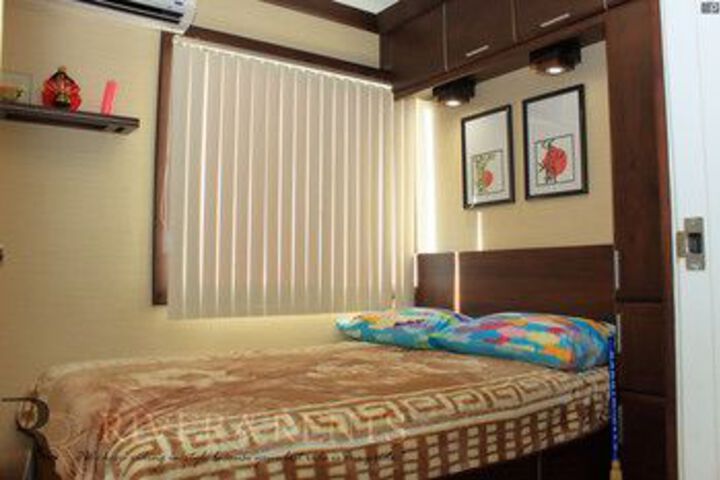 Room 19 of 103