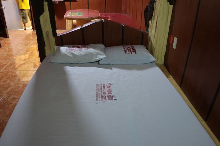 Room 10 of 39