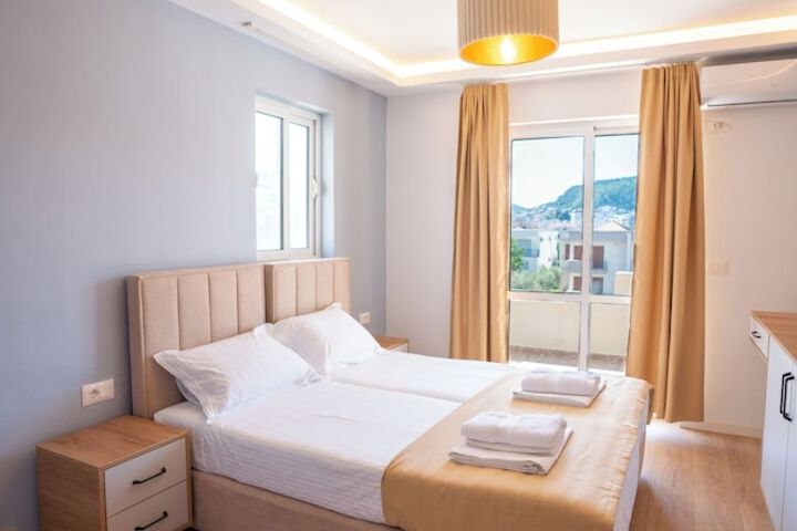 Room 18 of 32