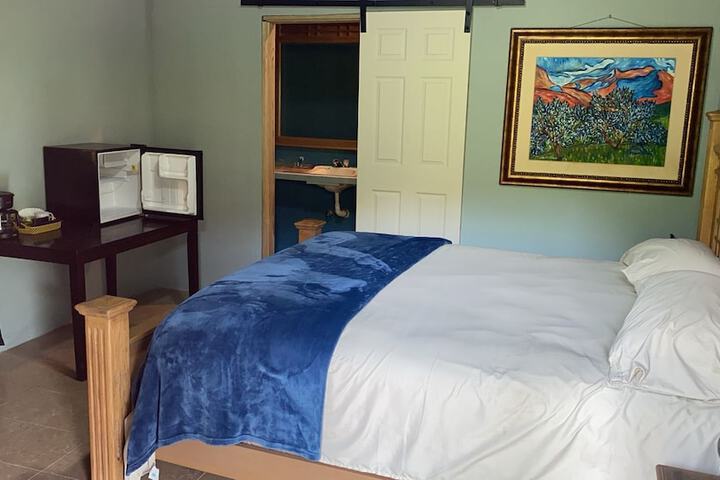 Room 12 of 19