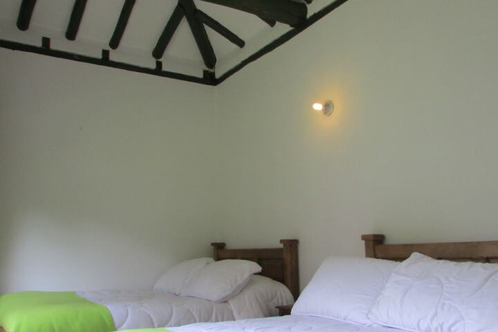 Room 19 of 102