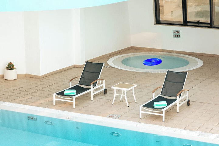 Hotel Pool