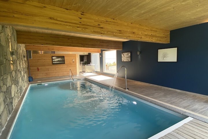 Pool 30 of 52