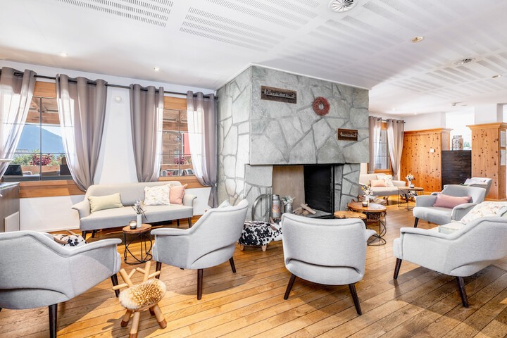 Guest Lobby