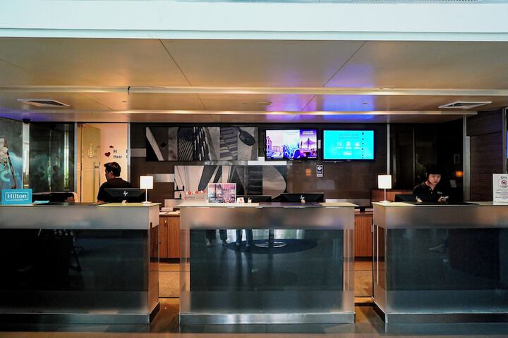 Entrance & Lobby