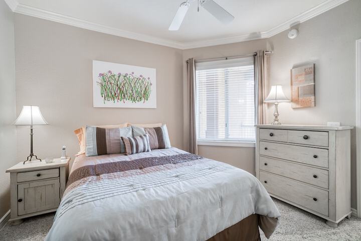 Room 2 of 34