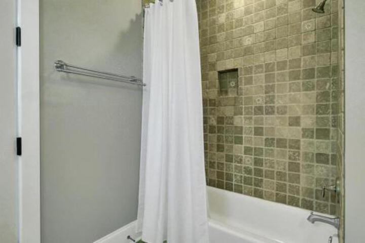 130 Charleston Blvd in Isle Of Palms, SC