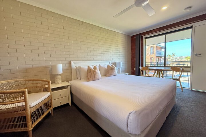 Room 14 of 34