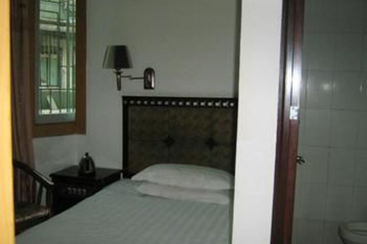 Room 26 of 59