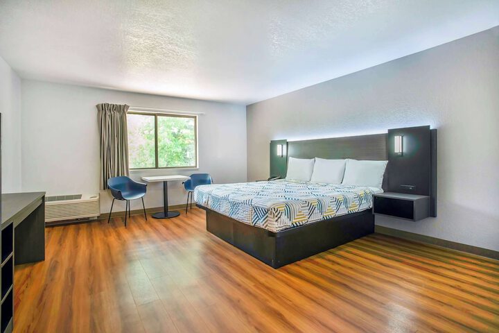 Room 4 of 21