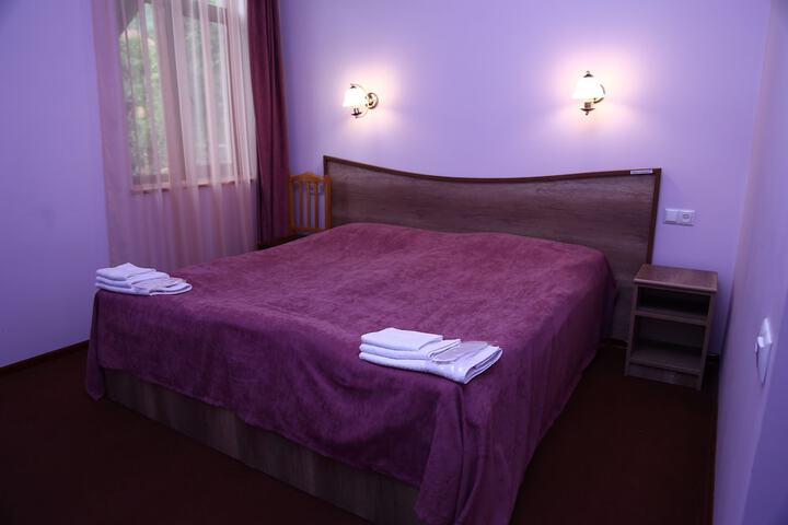Room 6 of 19