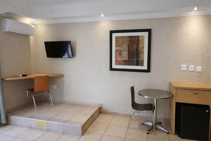 Room 18 of 40