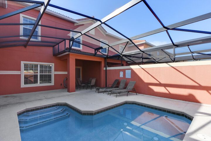 Pool 14 of 32