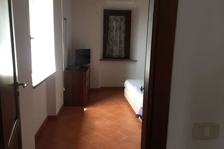 Room 9 of 9
