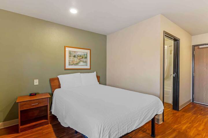 Studio Double Bed (3 of 10)