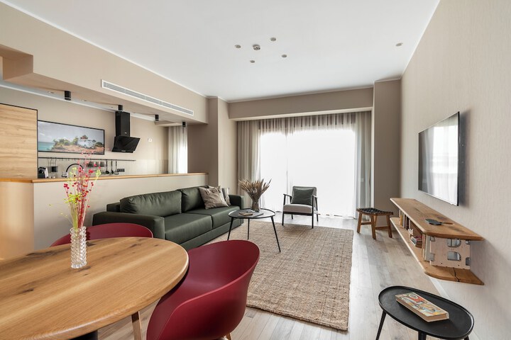 Room 65 of 80