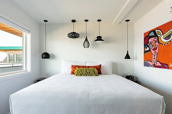 Room 6 of 42