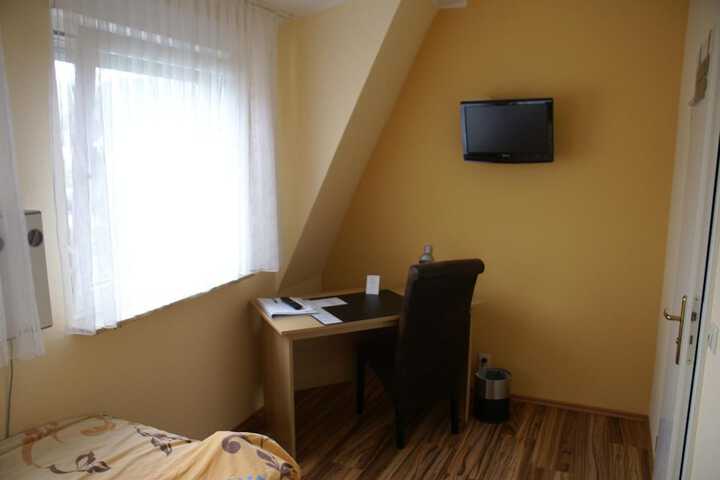 Room 20 of 65
