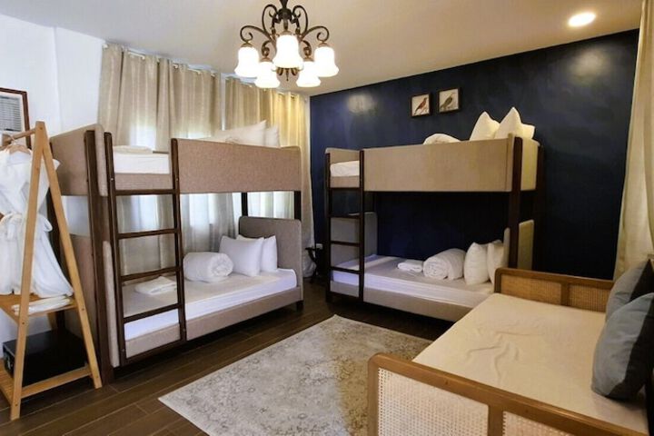 Room 42 of 119