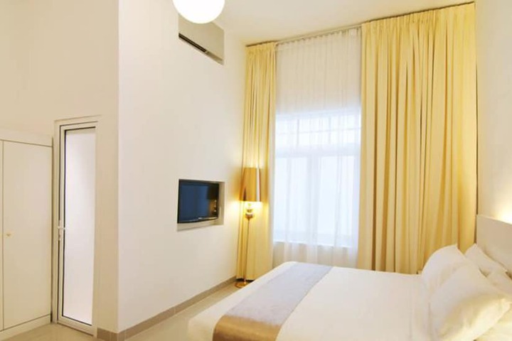 Room 5 of 36