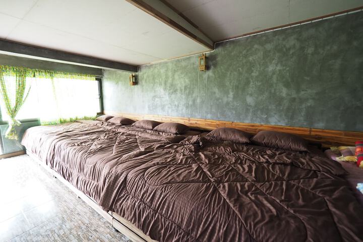 Room 22 of 25