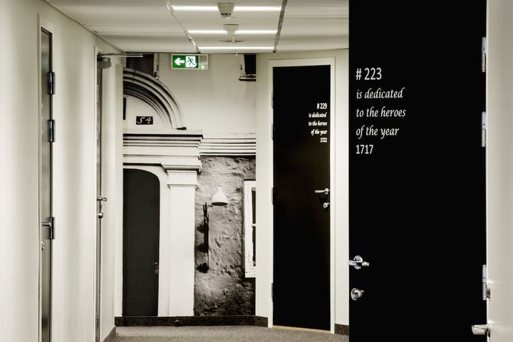 Ballroom/Hall 23 of 28