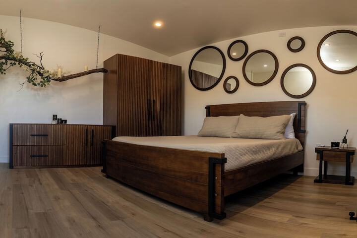 Room 6 of 39