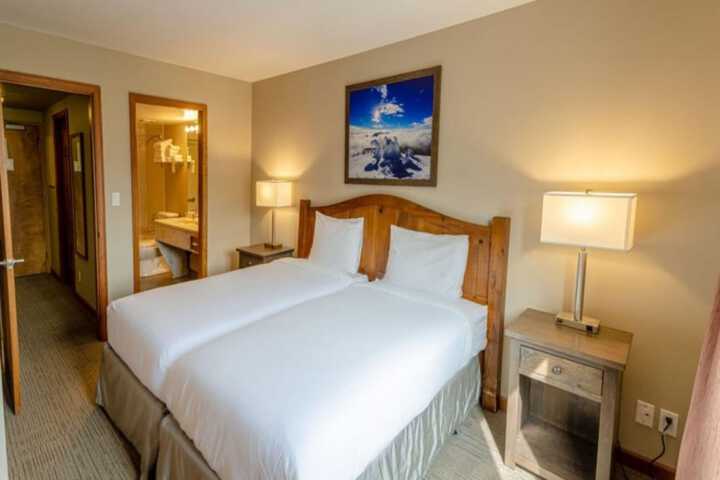 Room 40 of 266