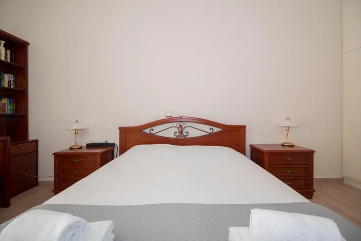 Room 5 of 20