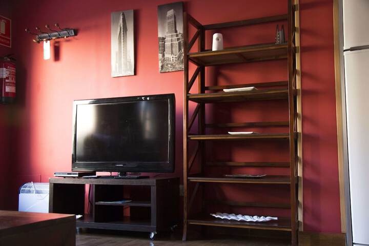 Room 102 of 181
