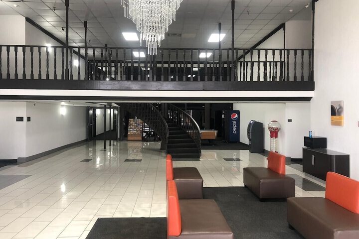 Hotel Interior 4 of 11