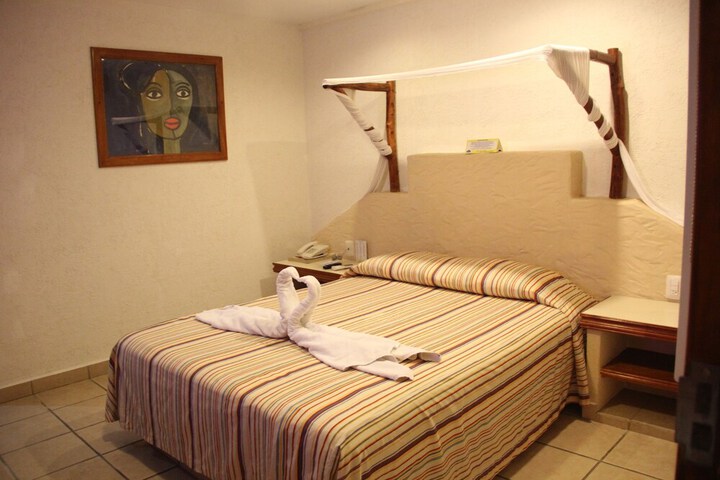 Room 8 of 41