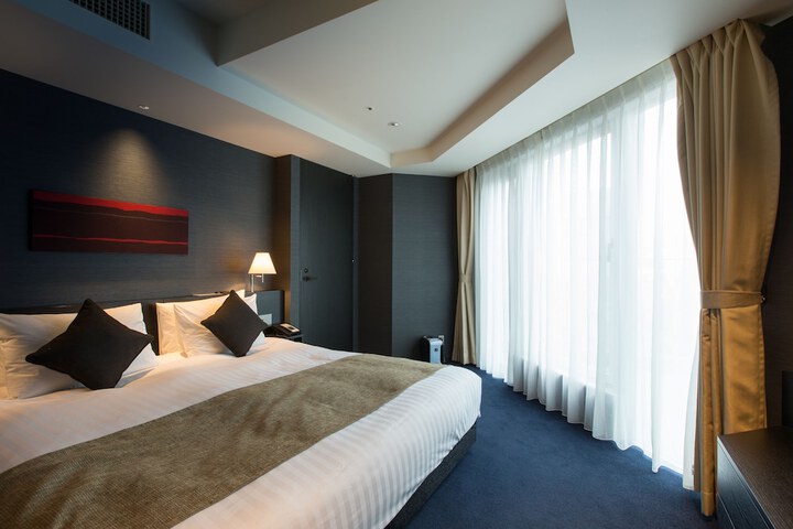 Room 28 of 120