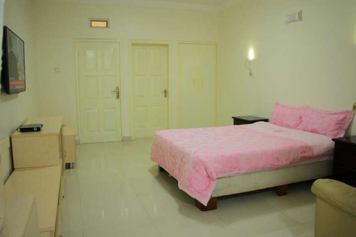 Room 4 of 54