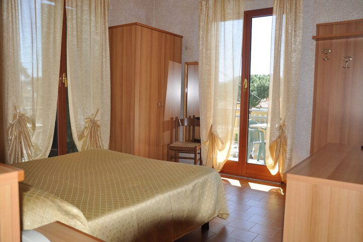 Room 8 of 62
