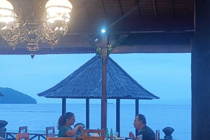 Dining 63 of 89
