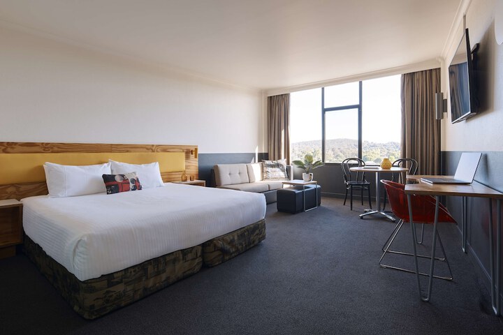 Room 11 of 71
