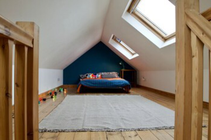 Room 3 of 10