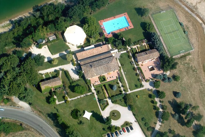 Photo 12
