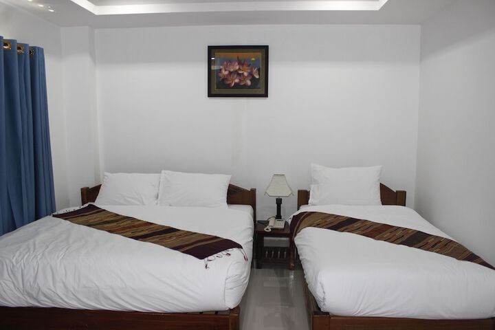 Room 11 of 34