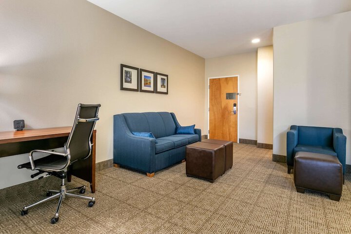 Room 12 of 36