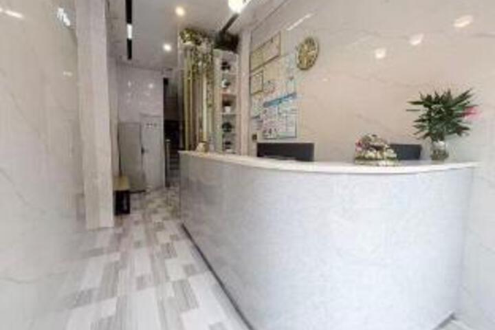 Tianhong Hotel (Nanning Sulu Subway Station Anji Passenger Transport Terminal Subway Station Branch)