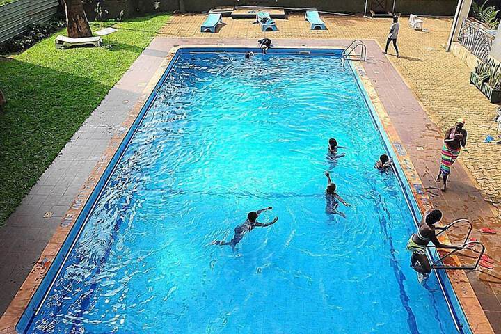 Pool 21 of 43