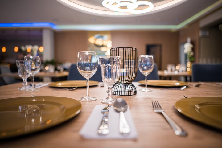 Dining 66 of 102
