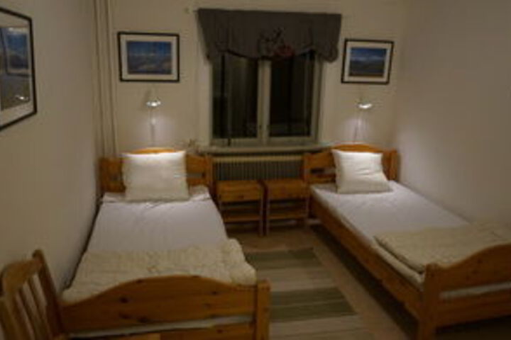 Room 10 of 49